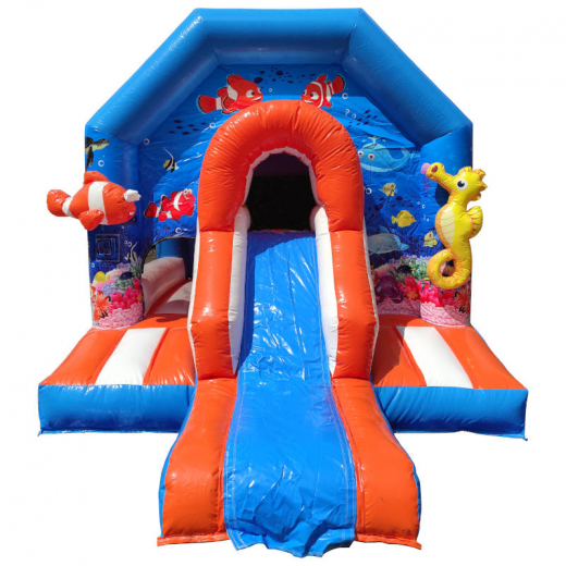 Unterwasser Hüpfburg mit Rutsche